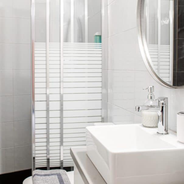 Apartment's en suite bathroom with shower